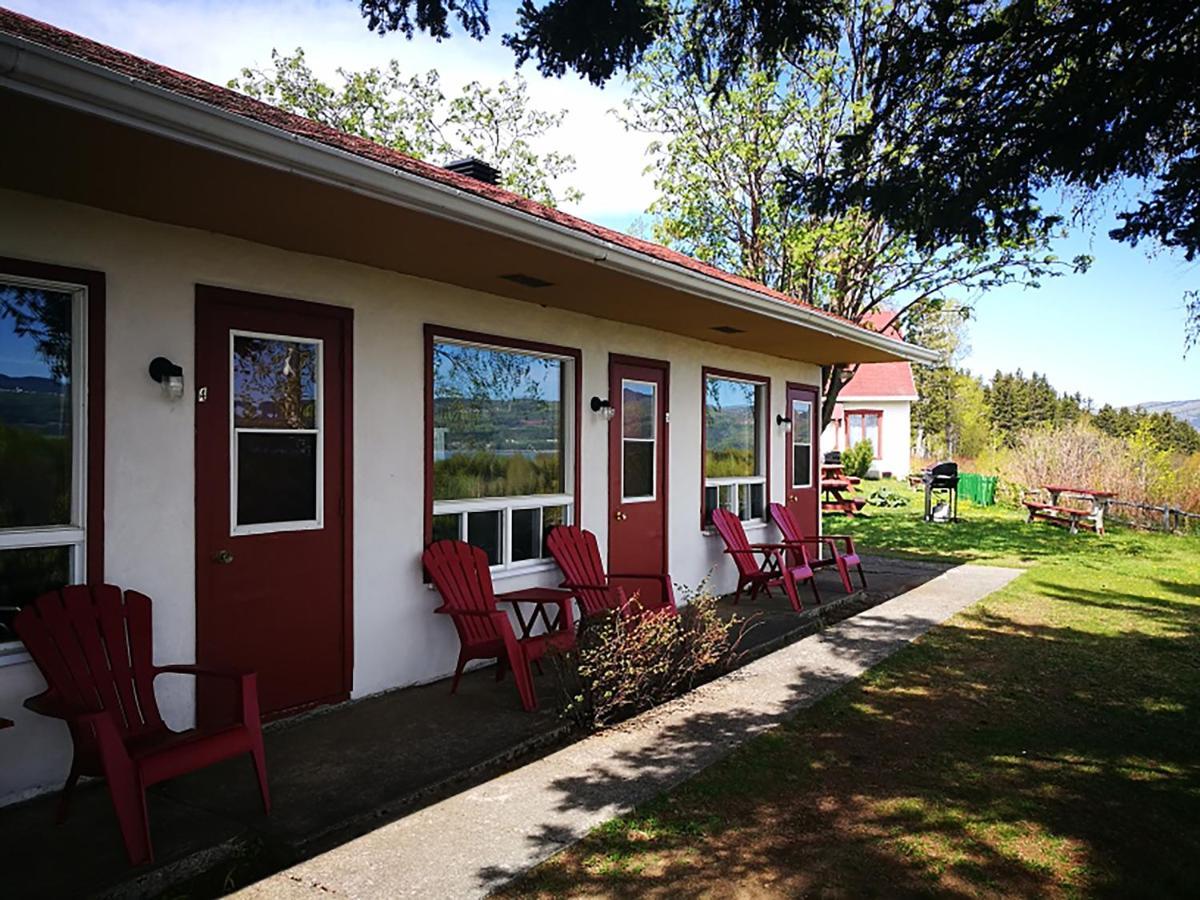 Auberge La Coudriere L'Isle-aux-Coudres Exterior photo