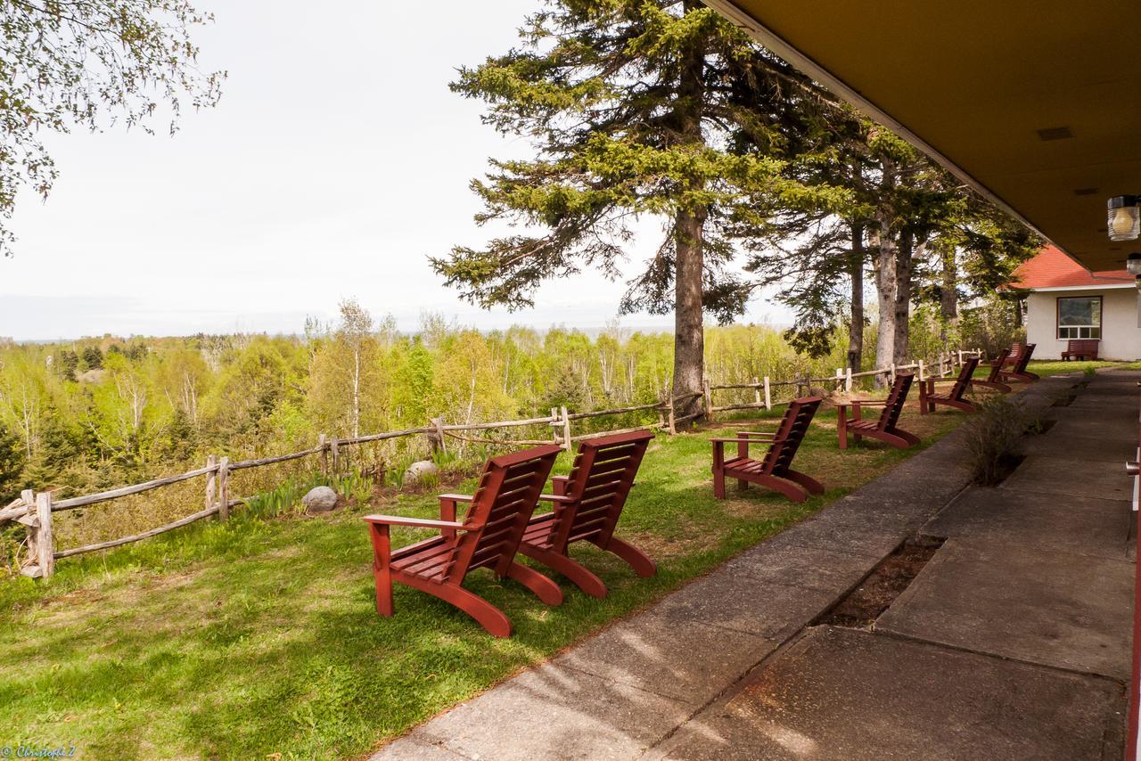 Auberge La Coudriere L'Isle-aux-Coudres Exterior photo