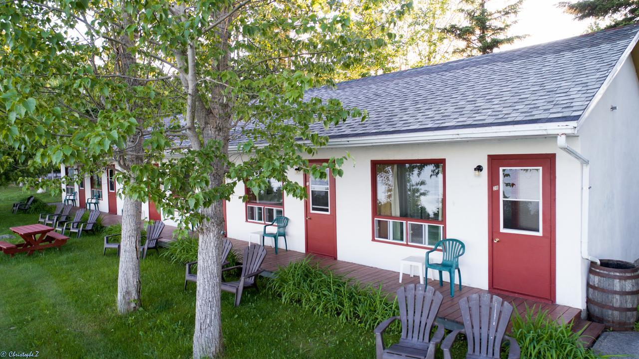 Auberge La Coudriere L'Isle-aux-Coudres Exterior photo